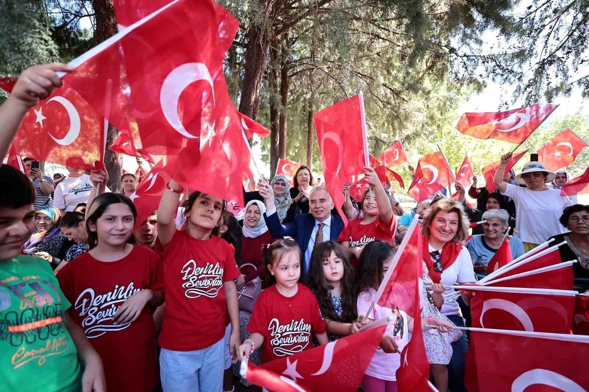 Başkan Osman Zolan, Denizli\'deki Cankurtaran Yaz Kampı\'nın finalinde kadınlarla buluştu