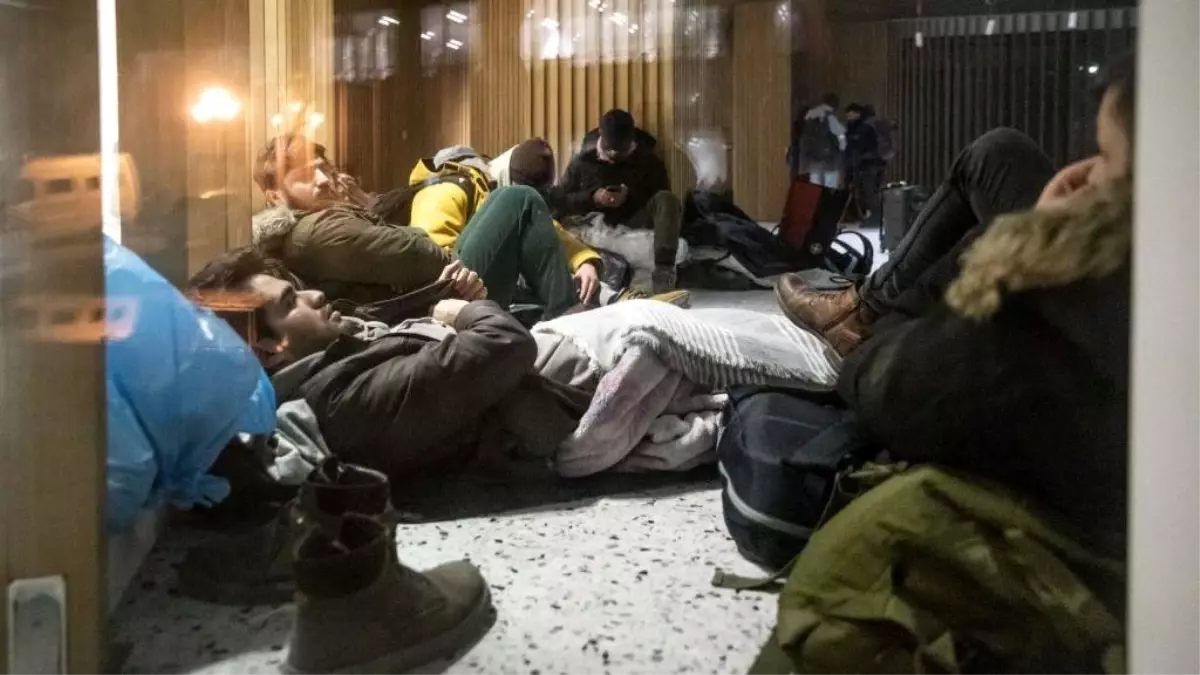 Belçika, Bekar Erkek Mültecilerin Başvurularını Durdurdu