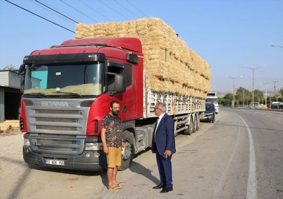 Gelibolu Belediyesi, Yangından Etkilenen Çiftçilere Saman Desteği Sağladı