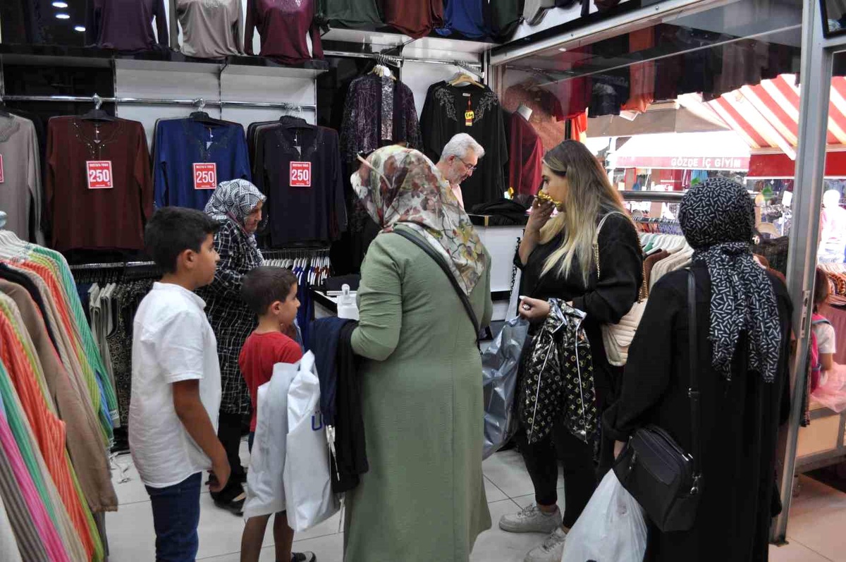 Eskişehir\'deki Çarşı Esnafı Hırsızlık Olaylarından Şikayetçi