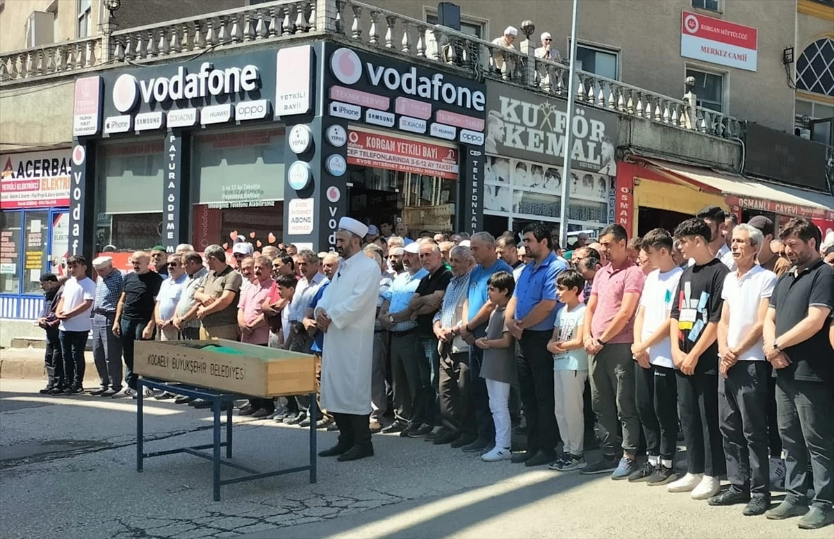 Ordu\'da eski eşi tarafından sopayla darbedilerek öldürülen kadının cenazesi toprağa verildi