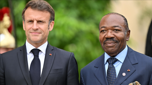 Gabon'daki darbenin kilit ismi geçiş hükümetinin lideri oldu! Askerleri tarafından omuzlarda taşındı