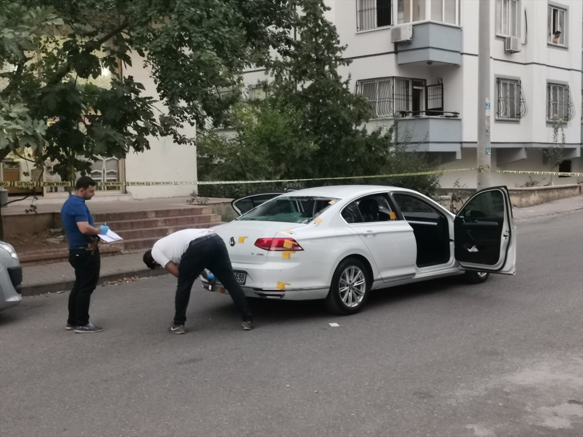 Gaziantep\'te alacak verecek nedeniyle çıkan silahlı kavgada 1 kişi yaralandı