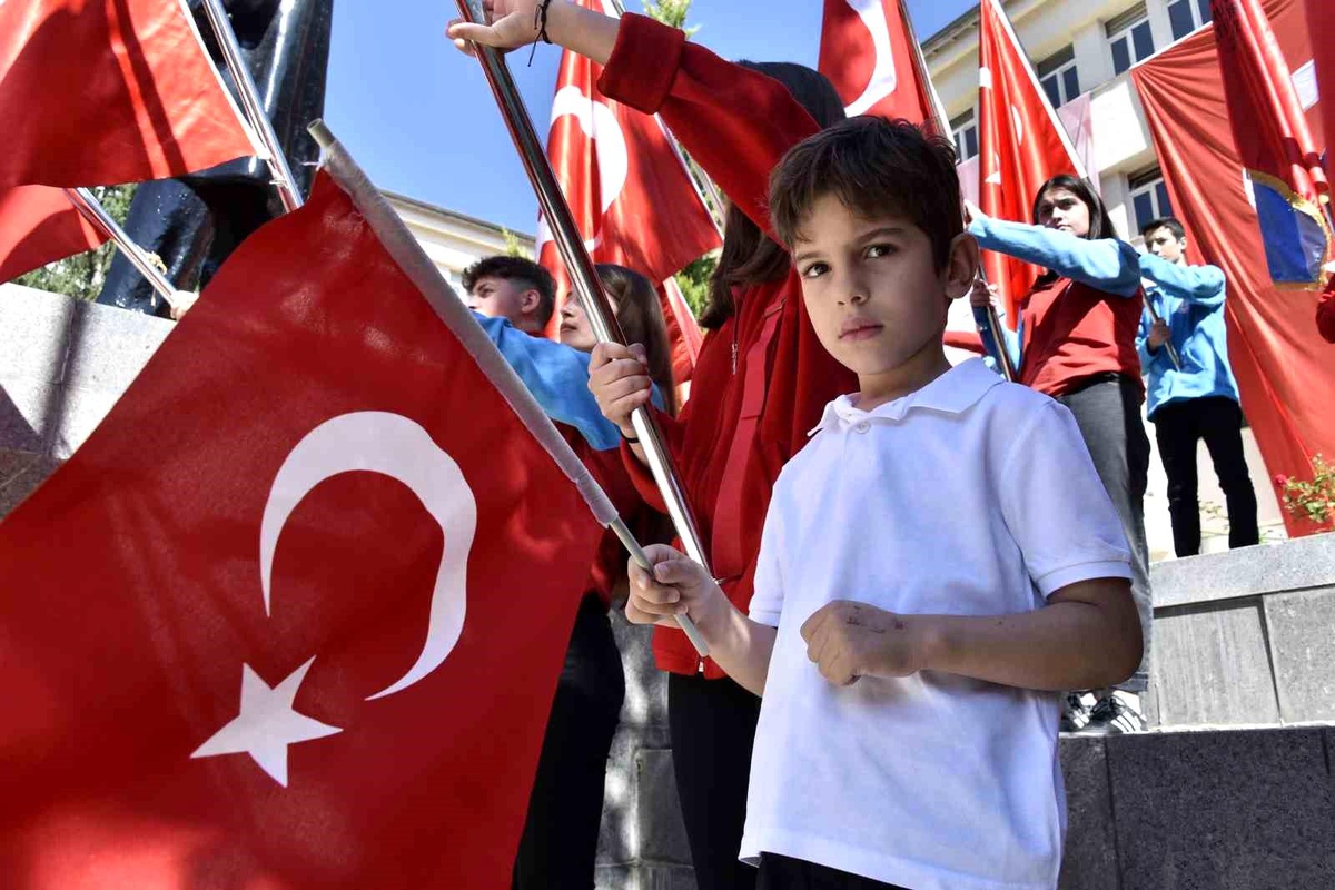 Gümüşhane\'de 30 Ağustos Zafer Bayramı kutlandı