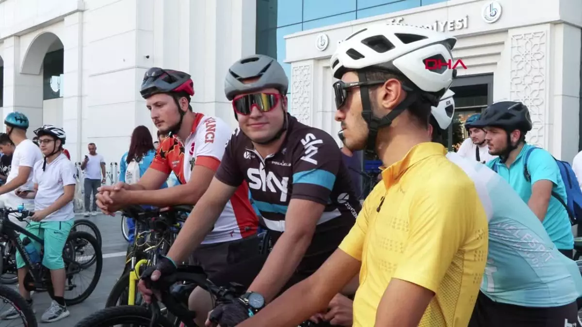 Bağcılar Belediyesi Zafer Turu düzenledi