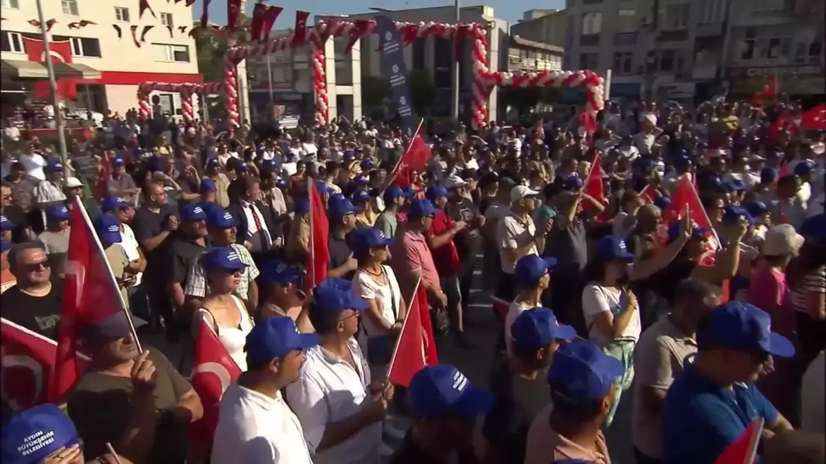 Kılıçdaroğlu Aydın Büyükşehir Belediyesi\'nin Toplu Temel Atma Törenine Katıldı.