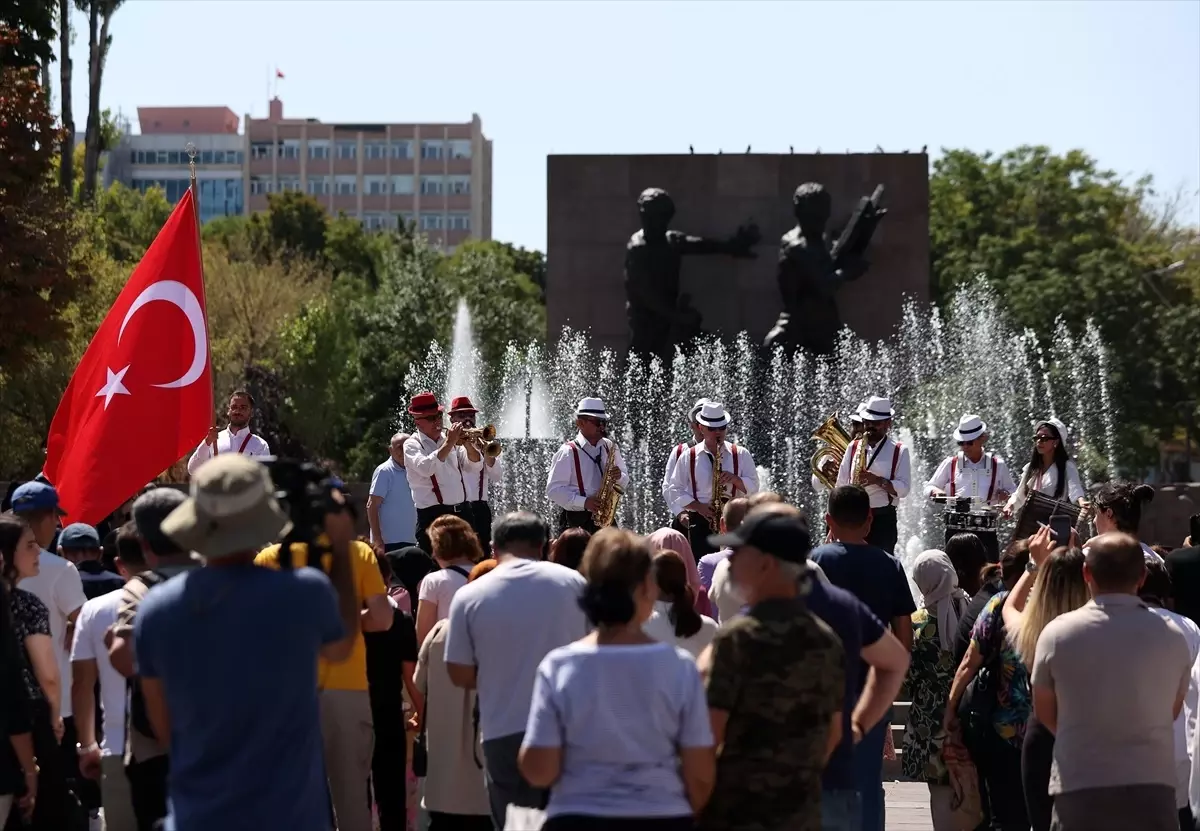 Çankaya Belediyesi Bandosu 30 Ağustos Zafer Bayramı Konserine Halk Yoğun İlgi Gösterdi