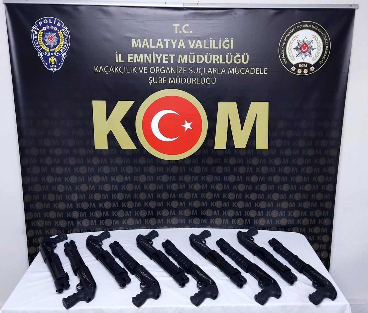 Malatya\'da Kaçakçılık Operasyonu: 54 Bin 600 Gümrük Kaçağı Makaron Ele Geçirildi