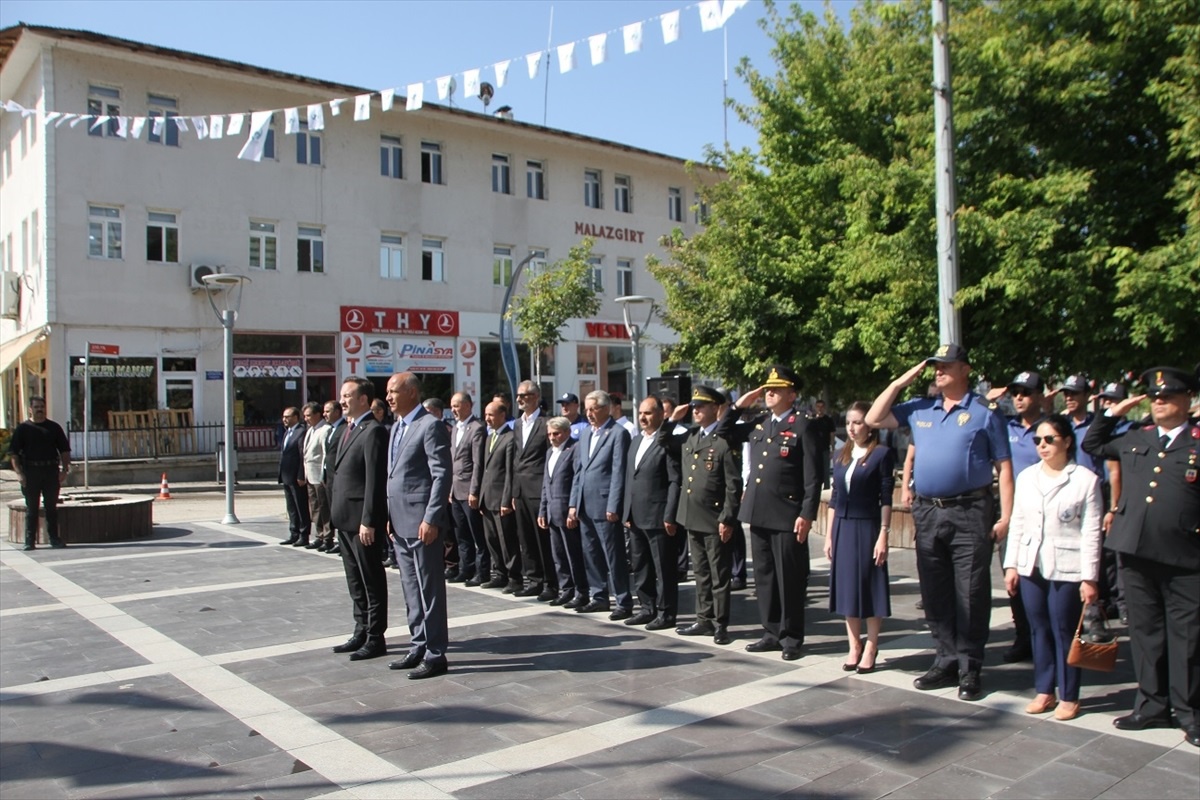 Malazgirt\'te 30 Ağustos Zafer Bayramı kutlandı