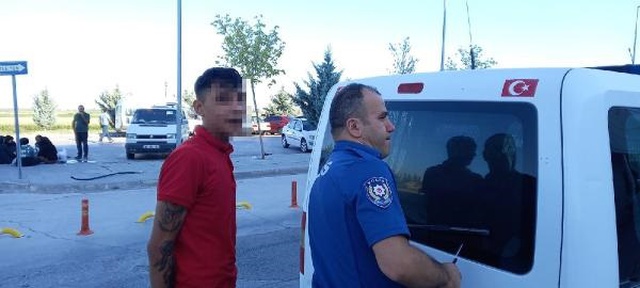 Şehirler arası otobüste korkunç olay! 'Neden ayağıma basıyorsun?' diye uyardığı adam, palayla saldırdı Şehirler arası otobüste korkunç olay! 'Neden ayağıma basıyorsun?' diye uyardığı adam, palayla saldırdı