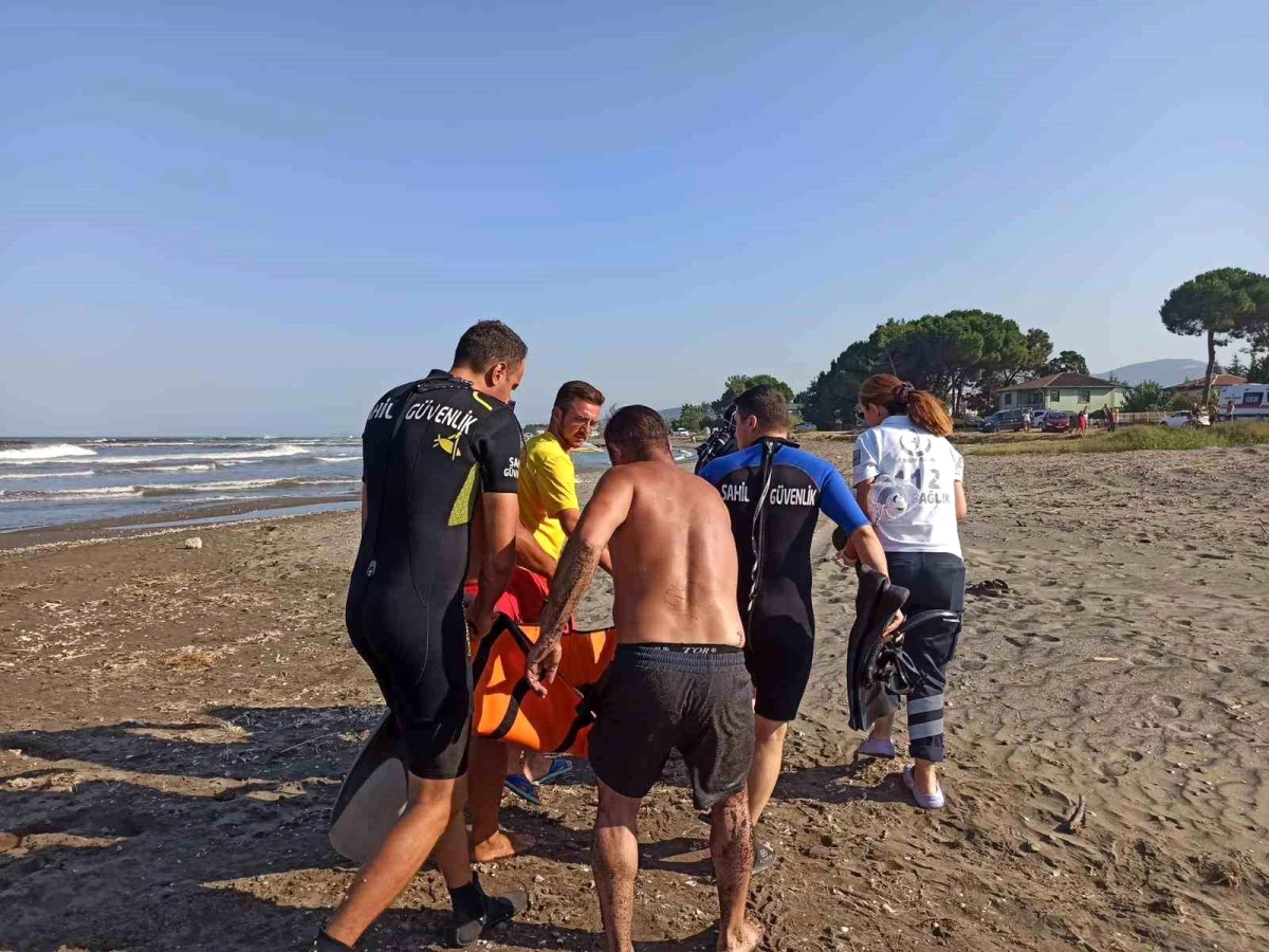 Samsun\'da Denize Giren 7 Kişi Boğulma Tehlikesi Geçirdi