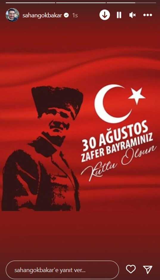Ünlülerden 30 Ağustos Zafer Bayramı Kutlamaları Ünlülerden 30 Ağustos Zafer Bayramı Kutlamaları