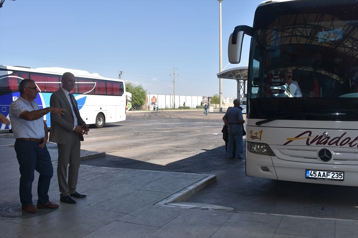 Yolcularına İstiklal Marşı okutan otobüs şoförüne teşekkür madalyonu