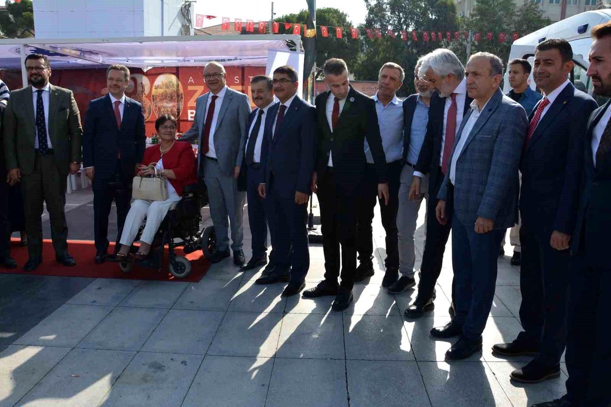 Manisa Ticaret ve Sanayi Odası 30 Ağustos Zafer Bayramı\'nı Kutladı