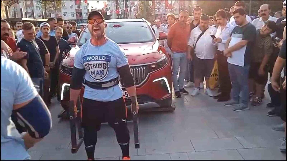 Çerkezköy\'de Powerlifting Sporcuları 2 Bin 126 Kilogramlık Toog\'u Kaldırdı