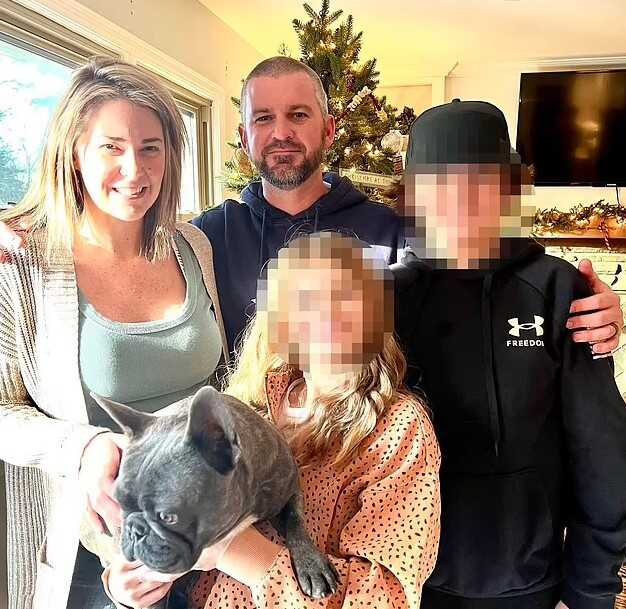 ABD polisin her yerde aradığı 15 yaşındaki kayıp çocuk arkadaşının annesinin yatak odasında bulundu ABD polisin her yerde aradığı 15 yaşındaki kayıp çocuk arkadaşının annesinin yatak odasında bulundu