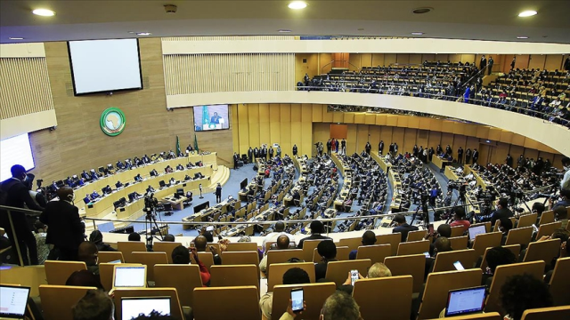 Afrika Birliği, Gabon'un üyeliğini askıya aldı