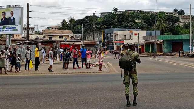 Afrika Birliği, Gabon'un üyeliğini askıya aldı