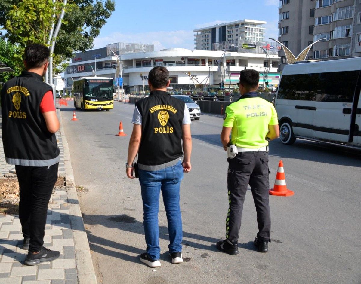 Afyonkarahisar\'da Türkiye Güven Huzur Uygulaması Denetimi