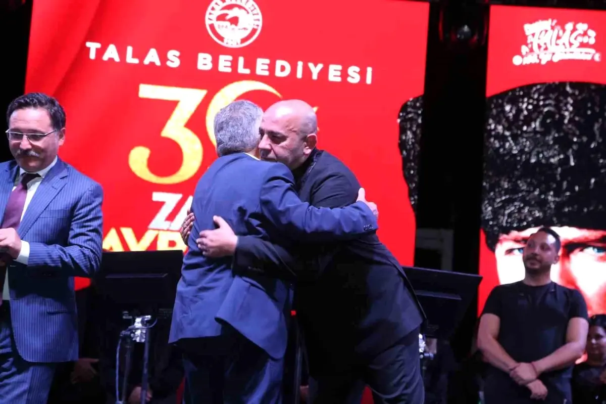 Kayseri Büyükşehir Belediye Başkanı Dr. Memduh Büyükkılıç, Antakya Medeniyetler Korosu Konserine Katıldı