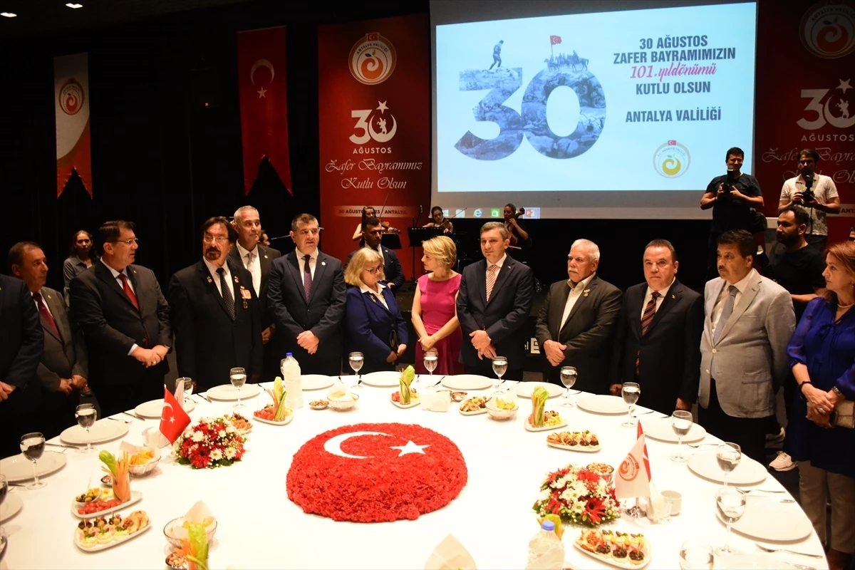 Antalya Valiliği 30 Ağustos Zafer Bayramı ve Türk Silahlı Kuvvetleri Günü için resepsiyon düzenledi