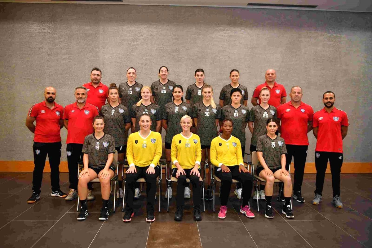 Konyaaltı Belediye Spor Kadın Hentbol Takımı İlk Maçına Çıkıyor