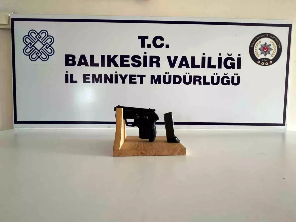 Balıkesir\'de yapılan asayiş uygulamalarında 8 şahıs gözaltına alındı
