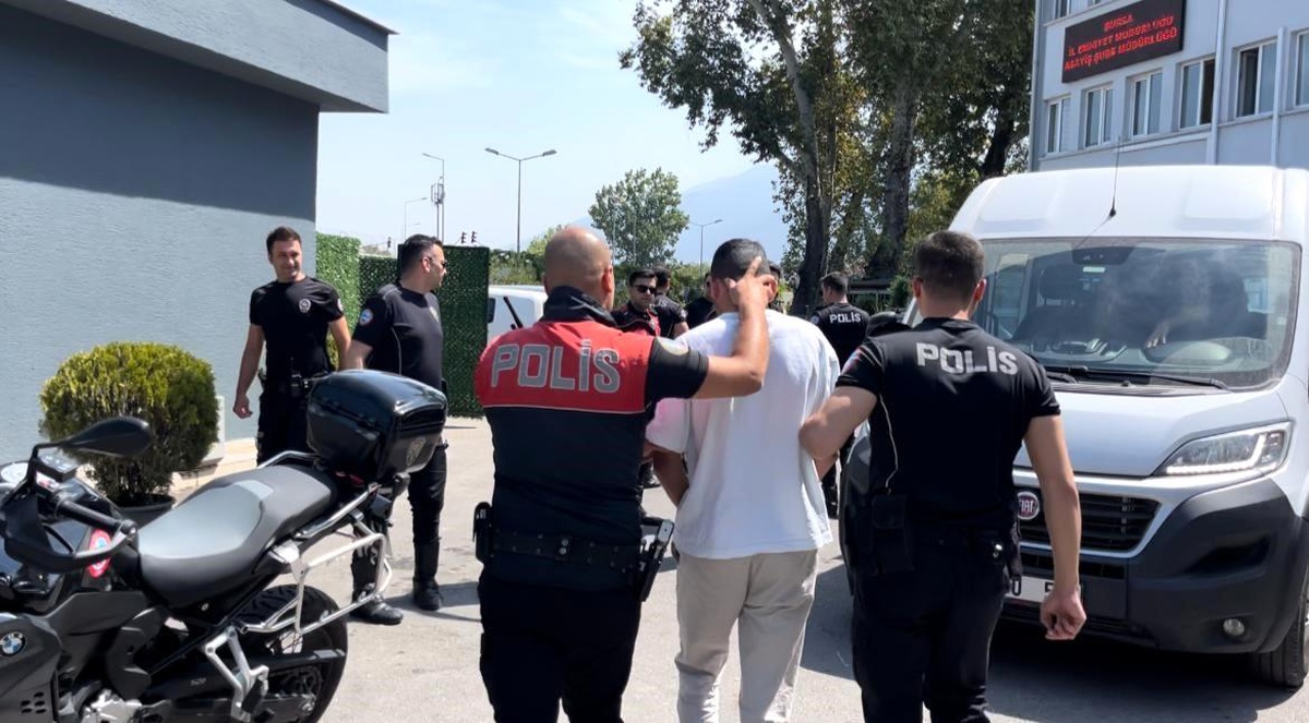 Bursa\'da Magandalara Operasyon: Gözaltına Alınanlar Adliyeye Sevk Edildi