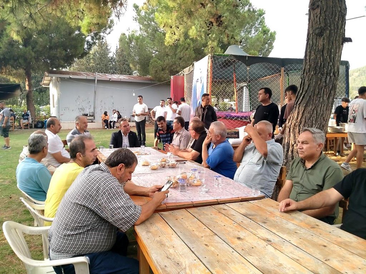 Erzin\'de şehitler ve depremde hayatını kaybedenler için Mevlid-i Şerif okutuldu