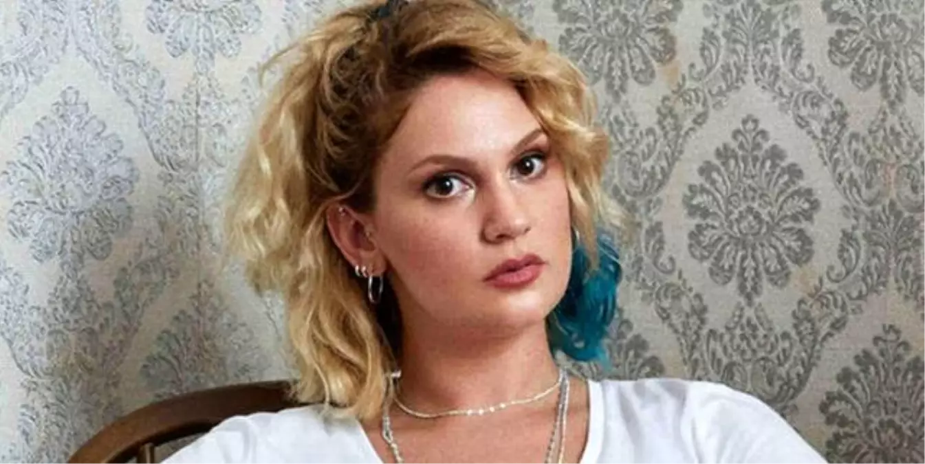 Farah Zeynep Abdullah Venedik Film Festivali\'nde En İyi Kadın Başrol Oyuncu Ödülü\'nü Kazandı