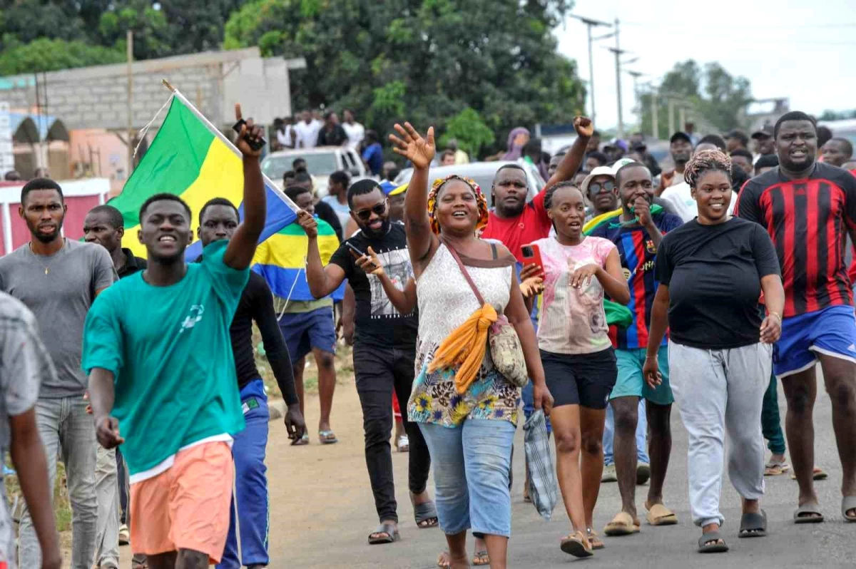 Gabon\'da Geçiş Hükümeti Lideri Belli Oldu