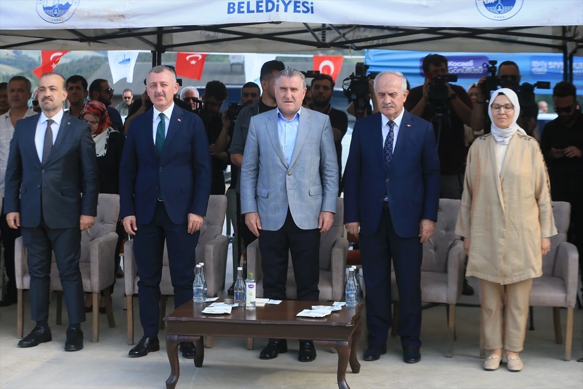 Gençlik ve Spor Bakanı Osman Aşkın Bak, Kocaeli\'de tesis açılışında konuştu Açıklaması
