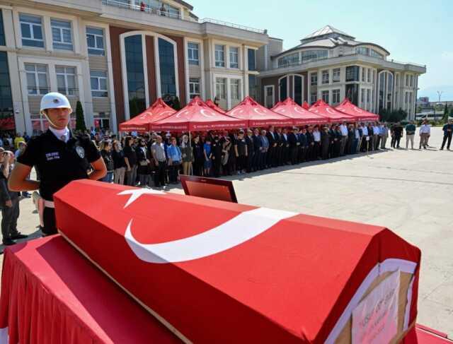 Gölcük Kaymakamı Yusuf Özdemir son yolculuğuna uğurlandı