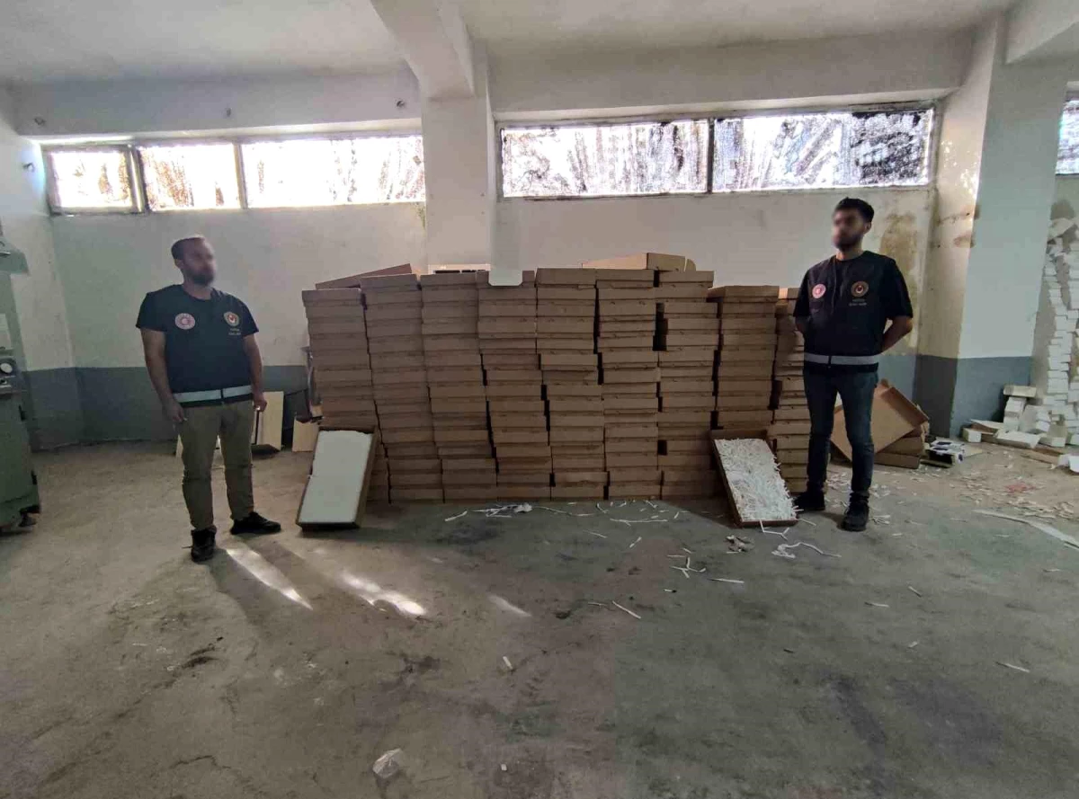 Gümrük Muhafaza ekipleri tütün kaçakçılığı operasyonunda 60 milyon 562 bin lira değerinde kaçak malzeme ele geçirdi