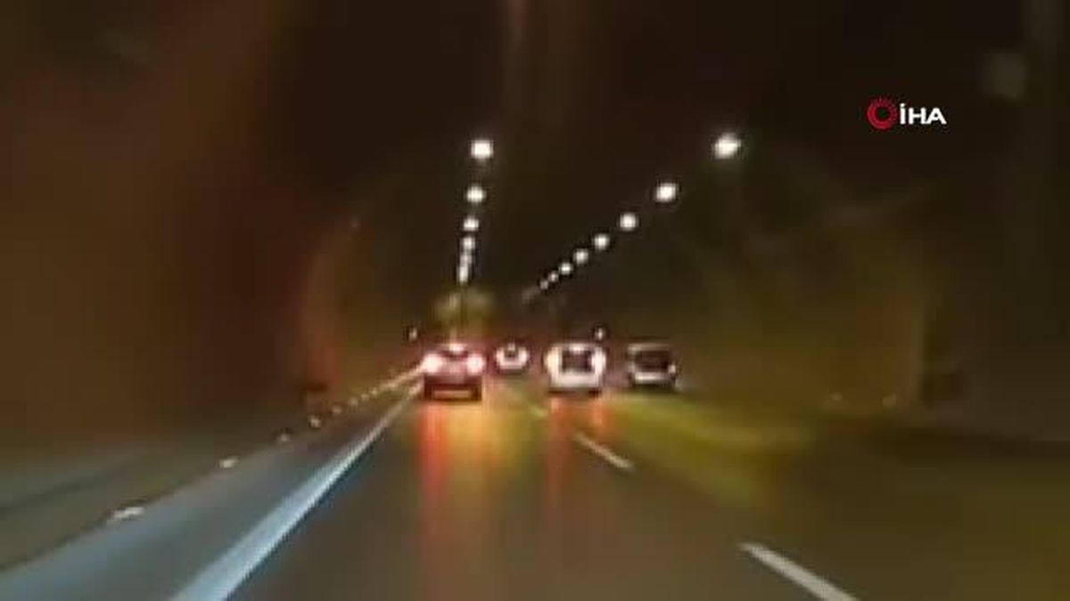 İzmir Çevre Yolu Bayraklı Tünelleri\'nde Kamyon Kazası