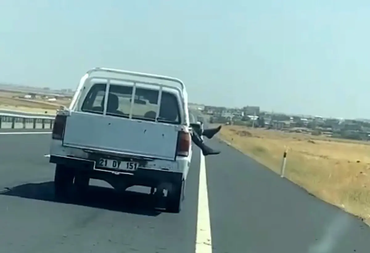 Siverek-Diyarbakır karayolunda tehlikeli yolculuk