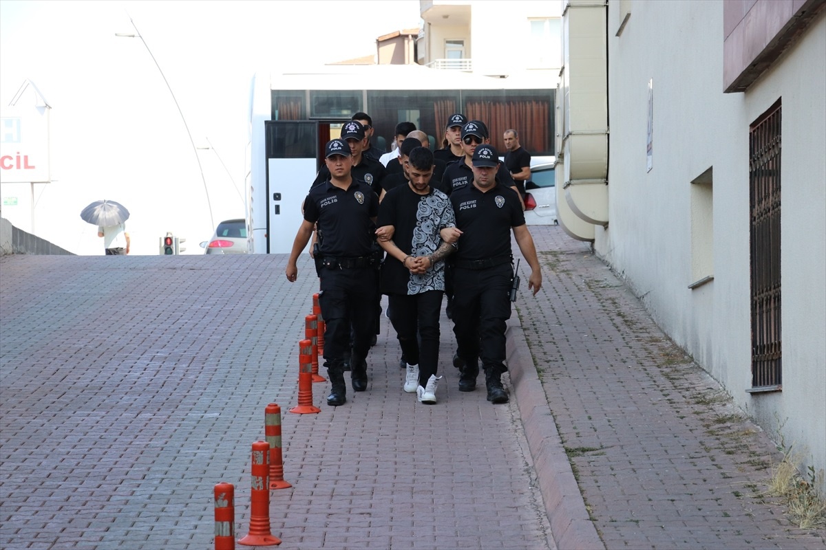 Kayseri\'de uyuşturucu operasyonu: 9 şüpheli gözaltına alındı