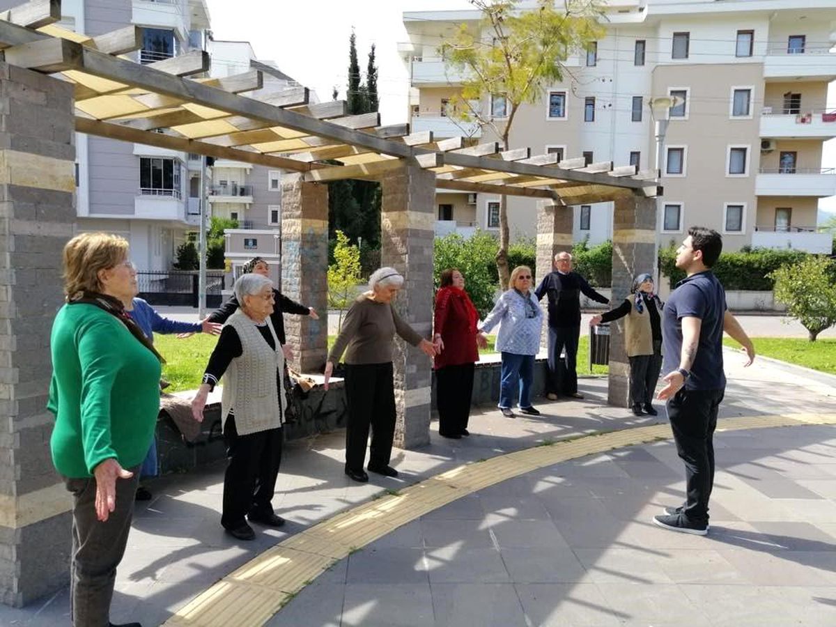 Konyaaltı Belediyesi Aynur-İrfan Kamil Bileydi Yaşlı Kreşi\'ne Başvurular Başlıyor