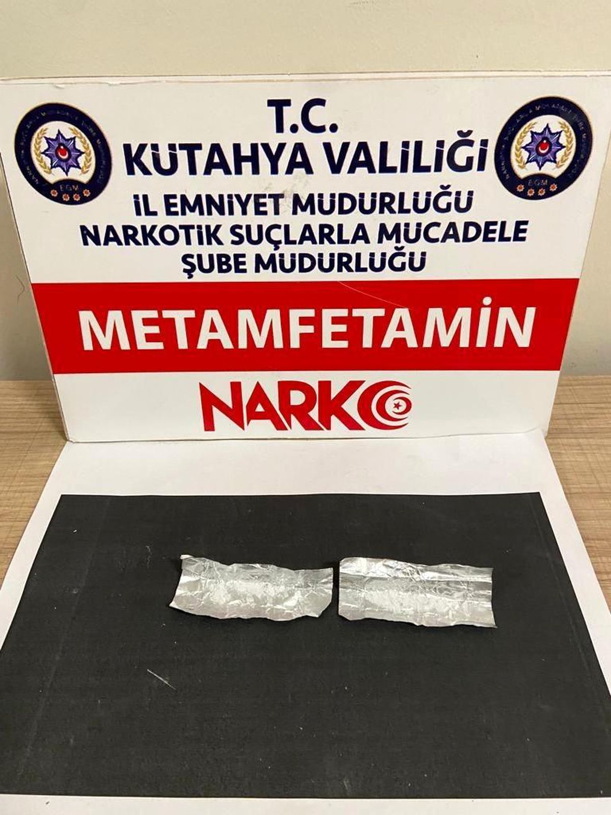 Kütahya\'da bekçiler 2 şahsın üzerinde uyuşturucu ele geçirdi