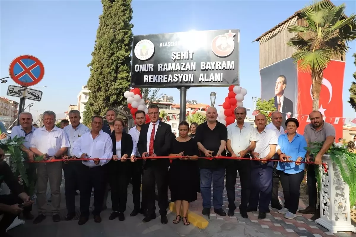 Manisa\'da Şehit Onur Ramazan Bayram Rekreasyon Alanı hizmete alındı