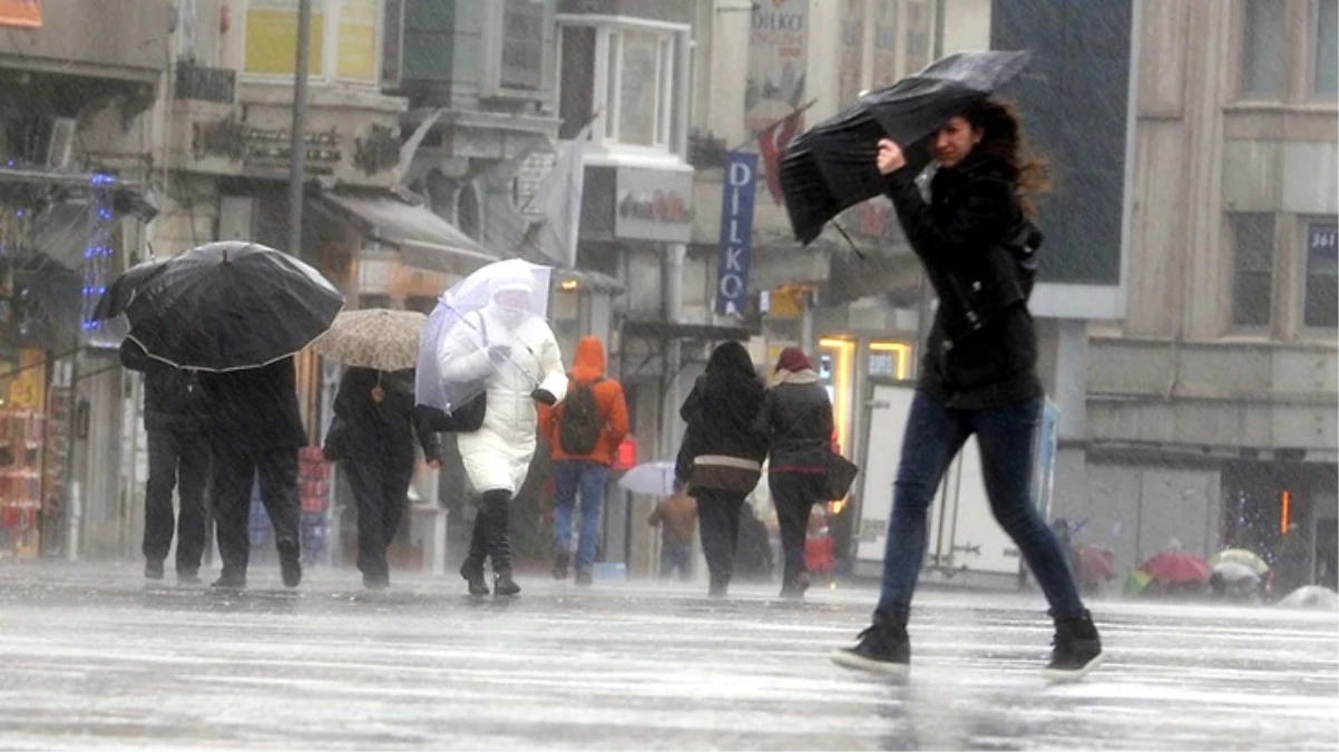 Meteoroloji\'den İstanbul dahil 3 il için kuvvetli gök gürültülü sağanak uyarısı