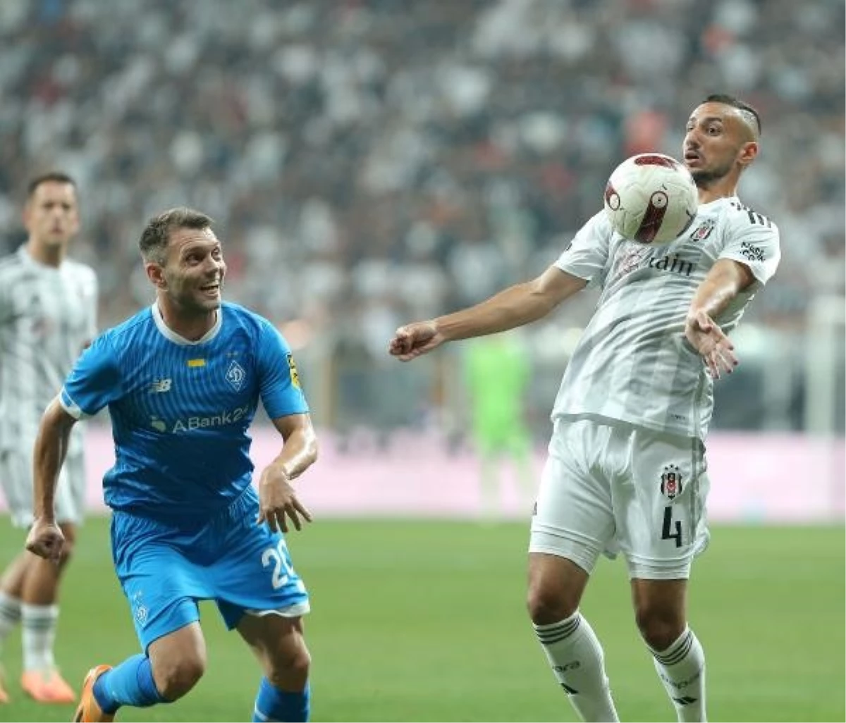 Beşiktaş, Dinamo Kiev\'i mağlup ederek gruplara kaldı