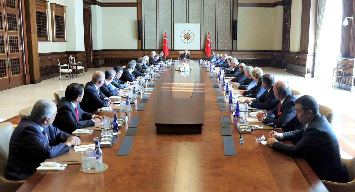 Özakalın\'dan Cumhurbaşkanı Erdoğan\'a Erzurum sunumu