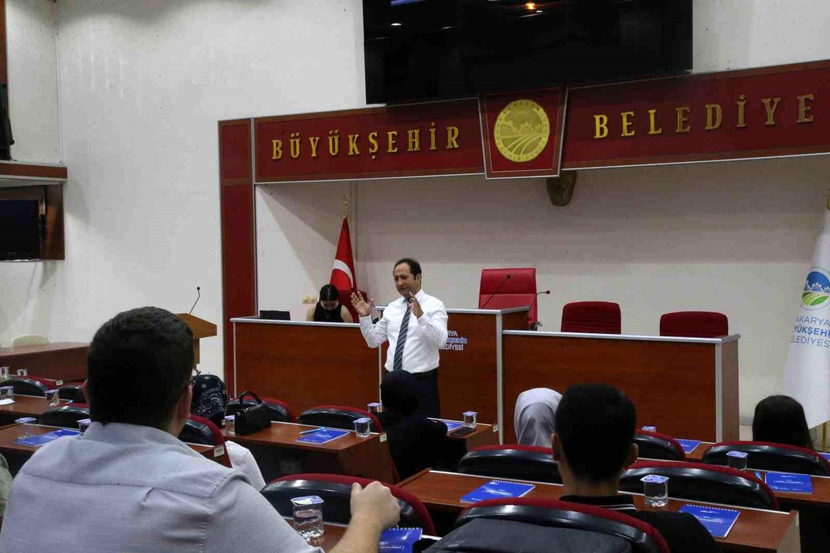 Sakarya Büyükşehir Belediyesi Genç Katılımlı Proje ve Girişimcilik Atölyesi Yarışması Devam Ediyor