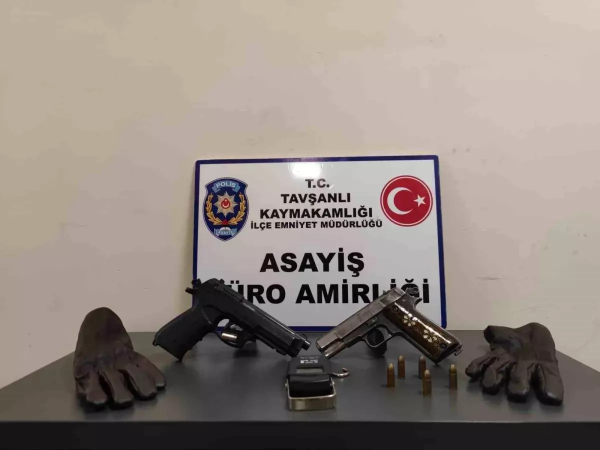 Tavşanlı\'da Hırsızlık Şüphelileri Tutuklandı