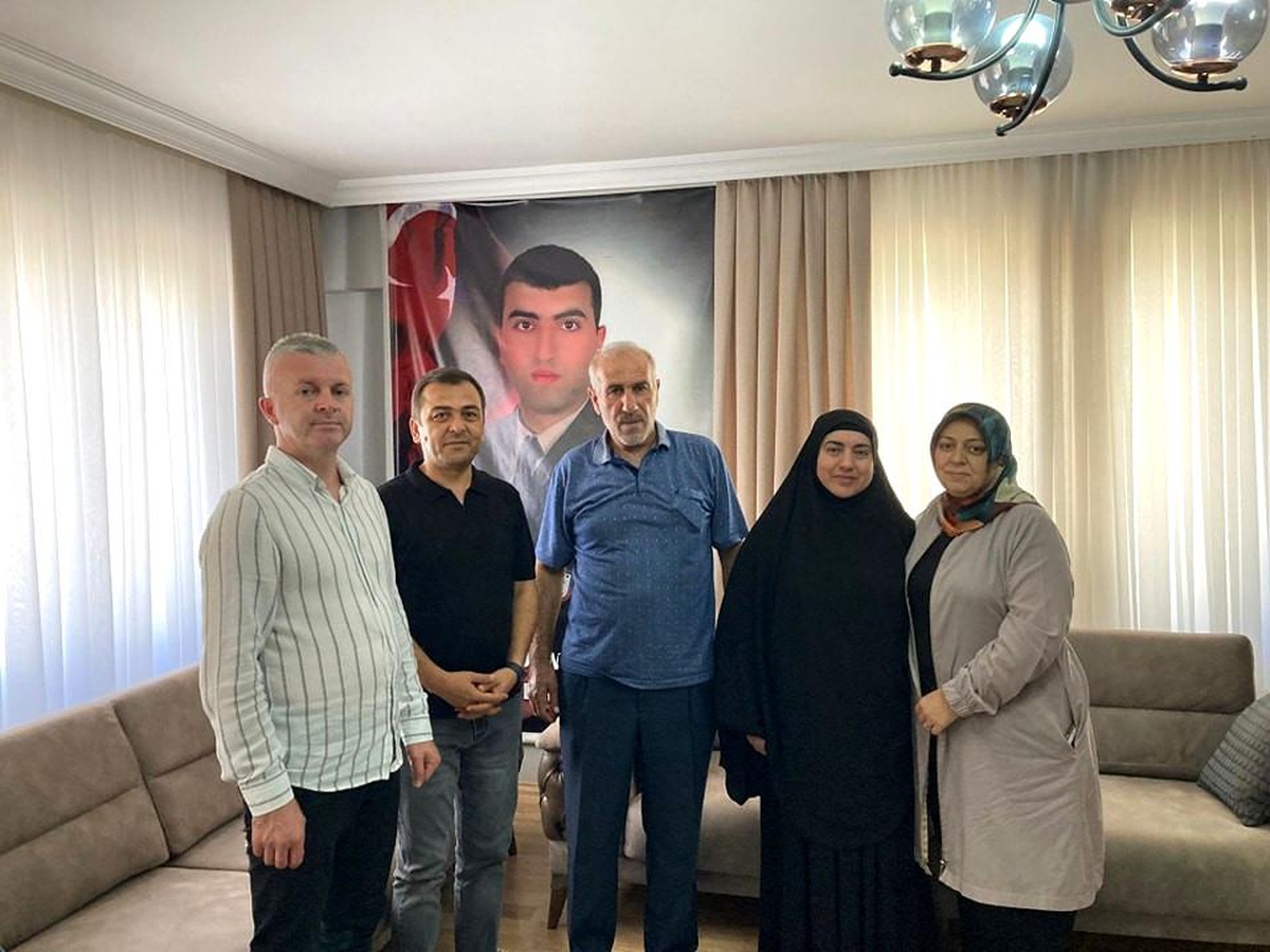 Zafer Bayramında şehit aileleri unutulmadı