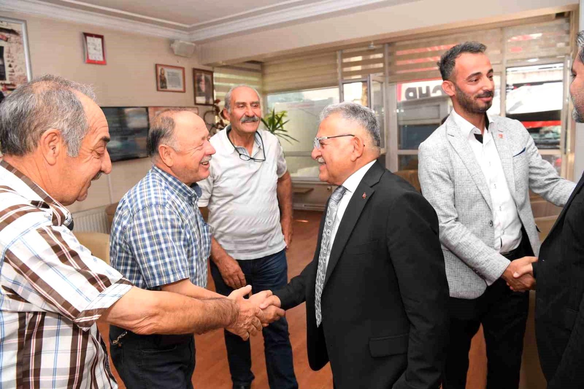 Kayseri Büyükşehir Belediye Başkanı CHP ve İYİ Parti İl Başkanlıklarını Ziyaret Etti