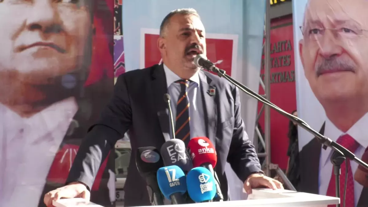 CHP İzmir İl Başkanı Aslanoğlu, İl Kongresi Öncesinde İl Başkanlığı İçin Adaylığını Açıkladı: "Mücadeleyi Büyütmek, Umudu Örgütlemek, Kalplerinize...