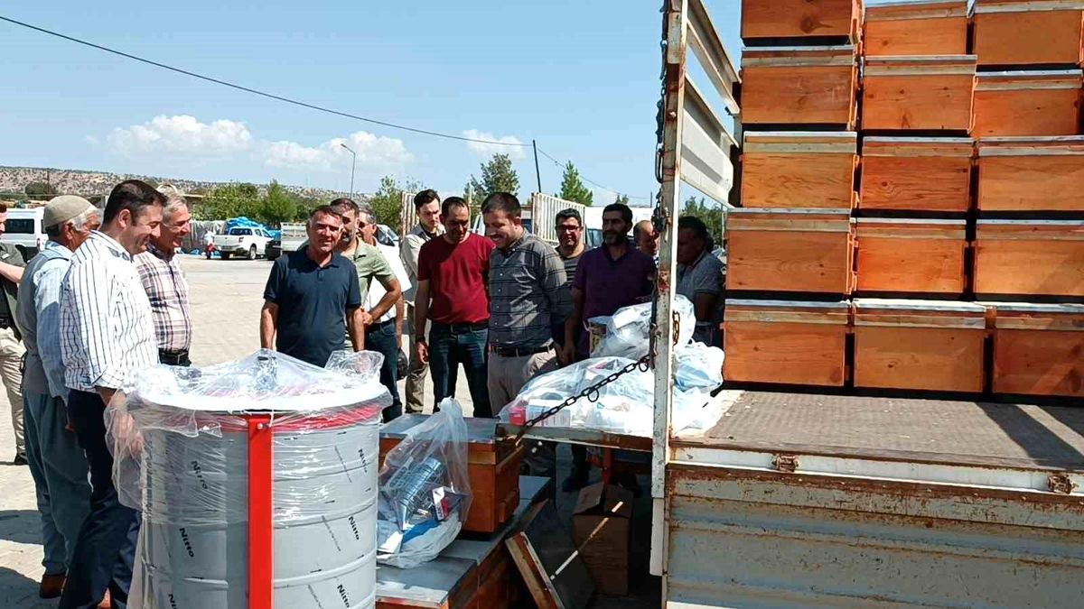 Dicle\'deki çiftçilere tarımsal makine desteği sağlandı