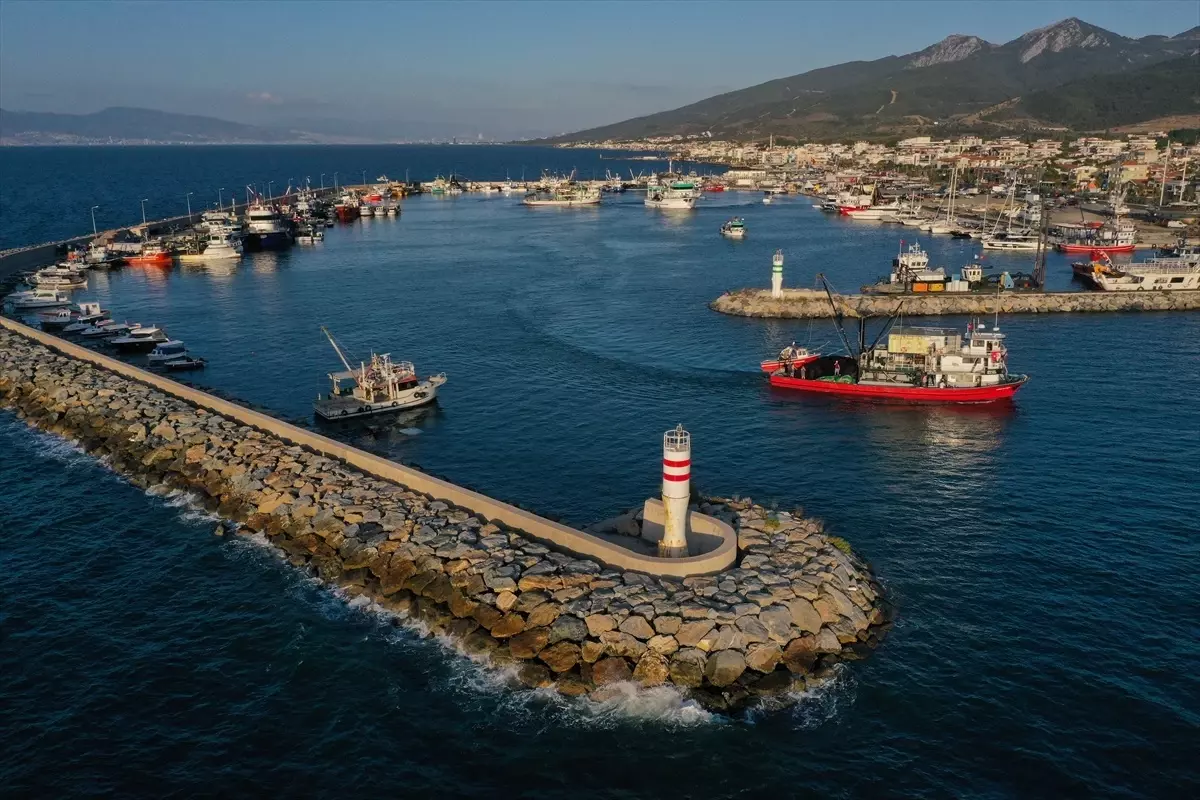 Egeli Balıkçılar, Av Sezonuna Umutlu Başladı